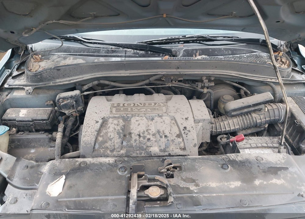 2006 HONDA PILOT EX VIN: 5FNYF284X6B021825