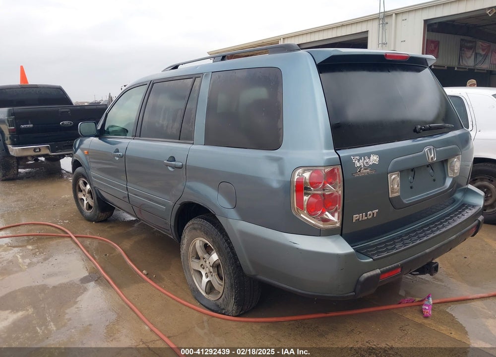 2006 HONDA PILOT EX VIN: 5FNYF284X6B021825