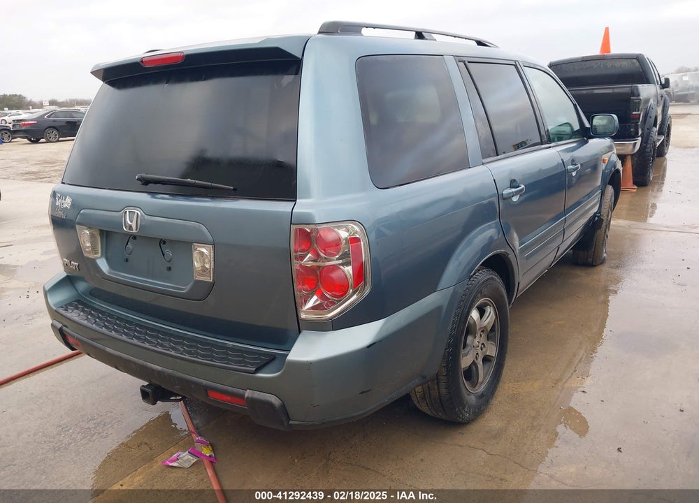 2006 HONDA PILOT EX VIN: 5FNYF284X6B021825