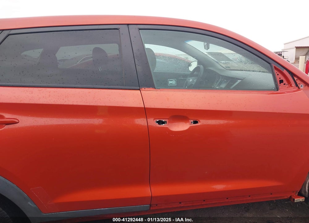 2017 HYUNDAI TUCSON SE VIN: KM8J23A40HU266488