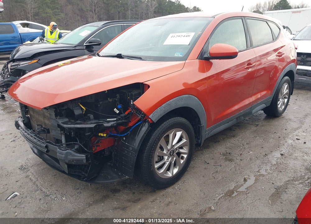 2017 HYUNDAI TUCSON SE VIN: KM8J23A40HU266488