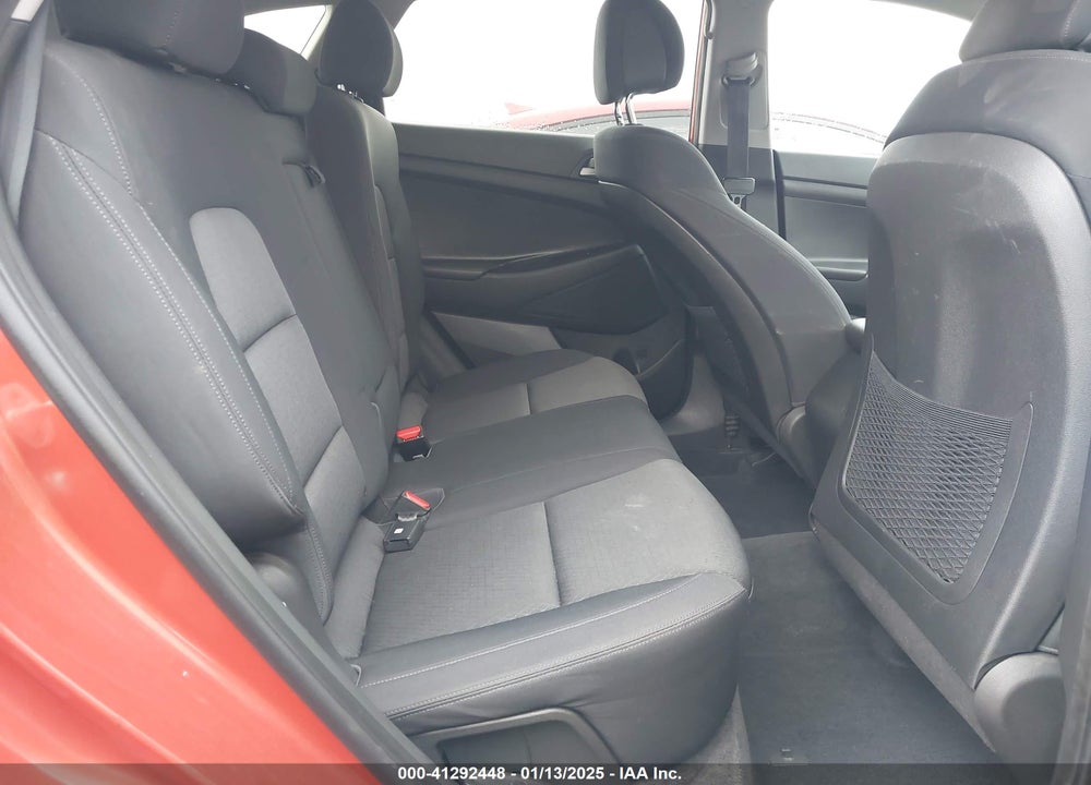 2017 HYUNDAI TUCSON SE VIN: KM8J23A40HU266488