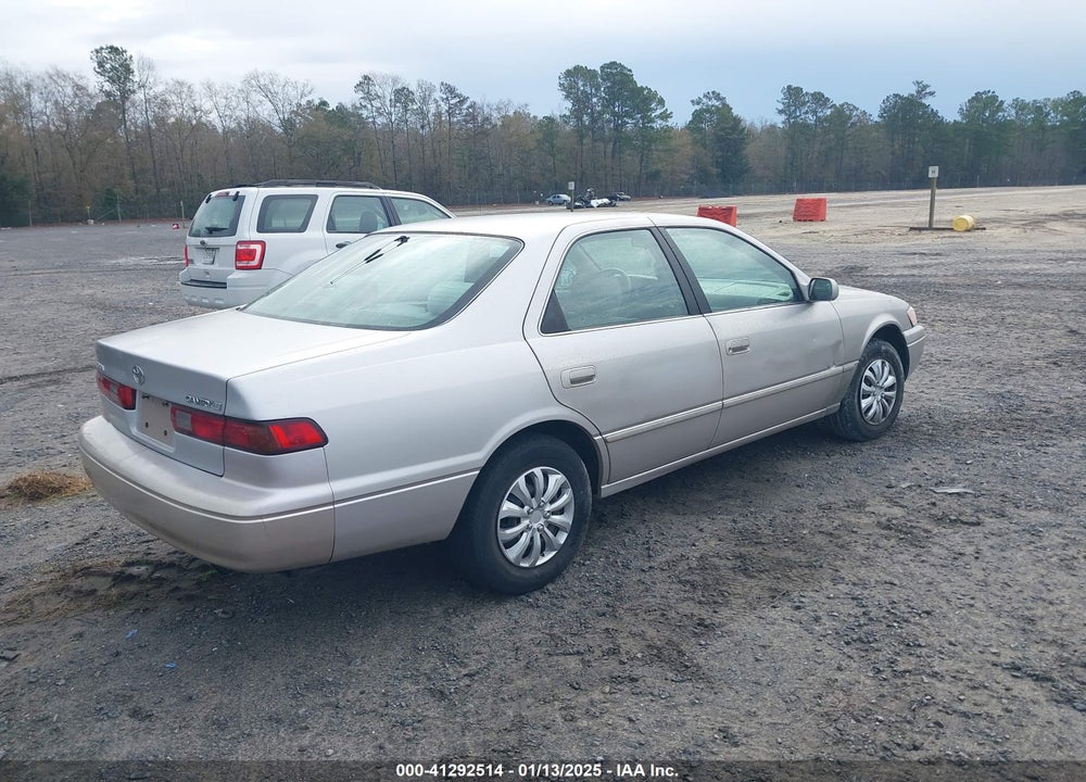 1998 TOYOTA CAMRY LE VIN: 4T1BG22K1WU348577