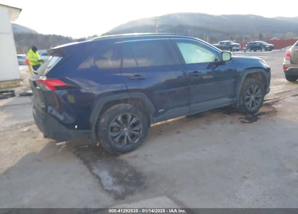 2022 TOYOTA RAV4 HYBRID XLE PREMIUM VIN: 4T3B6RFV3NU093520