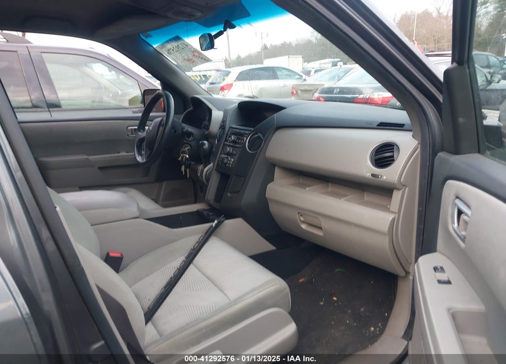 2012 HONDA PILOT LX VIN: 5FNYF4H22CB056834