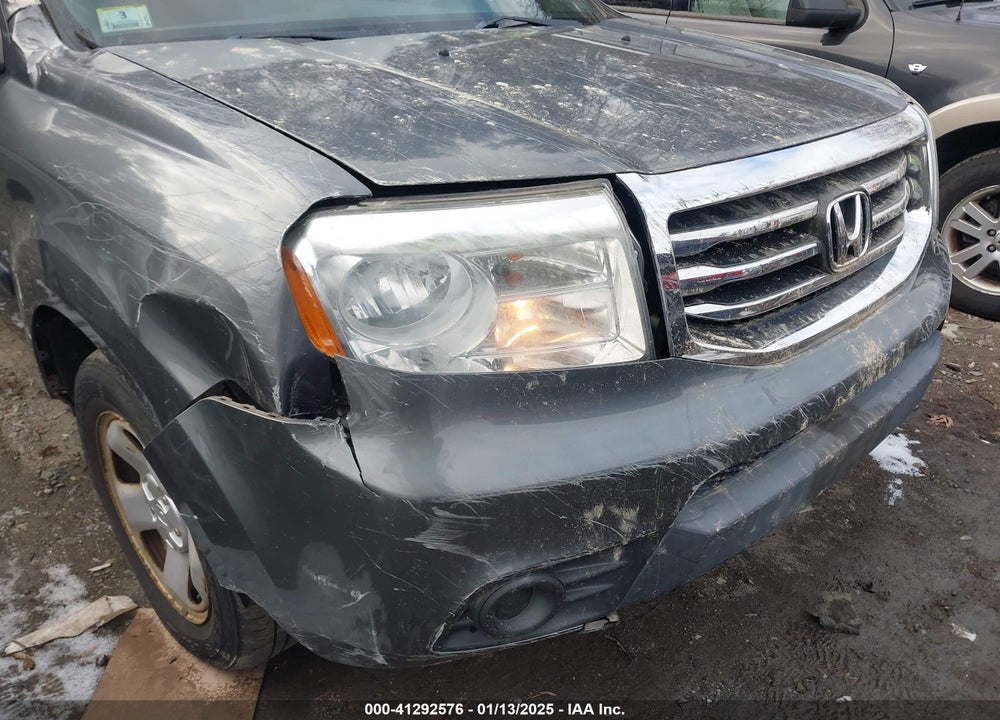 2012 HONDA PILOT LX VIN: 5FNYF4H22CB056834