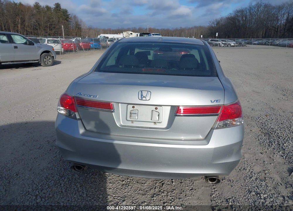 2011 HONDA ACCORD VIN: 1HGCP3F8XBA028748