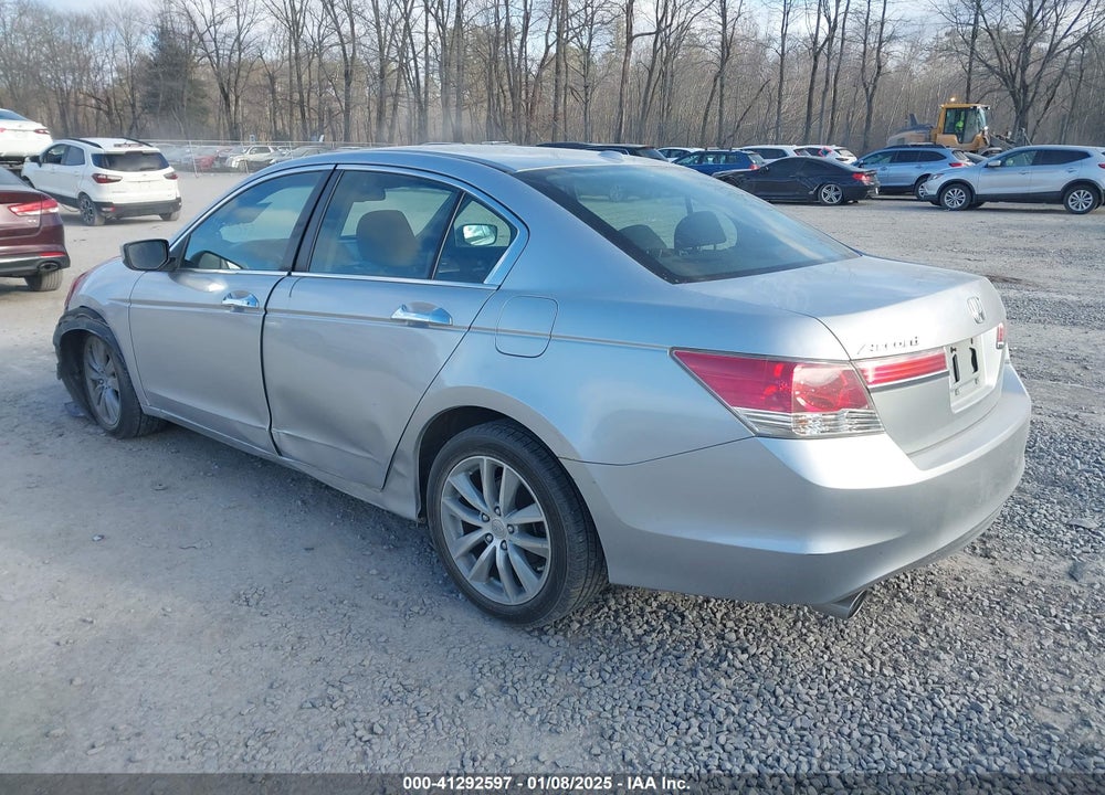 2011 HONDA ACCORD VIN: 1HGCP3F8XBA028748