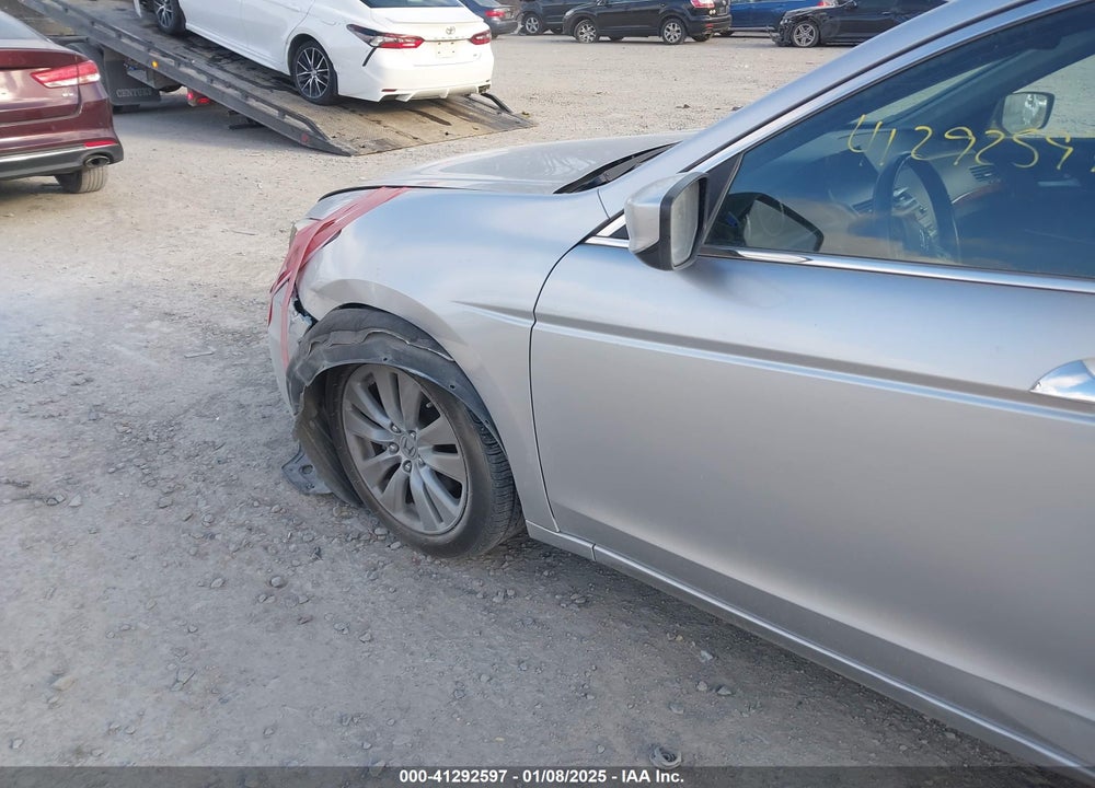 2011 HONDA ACCORD VIN: 1HGCP3F8XBA028748