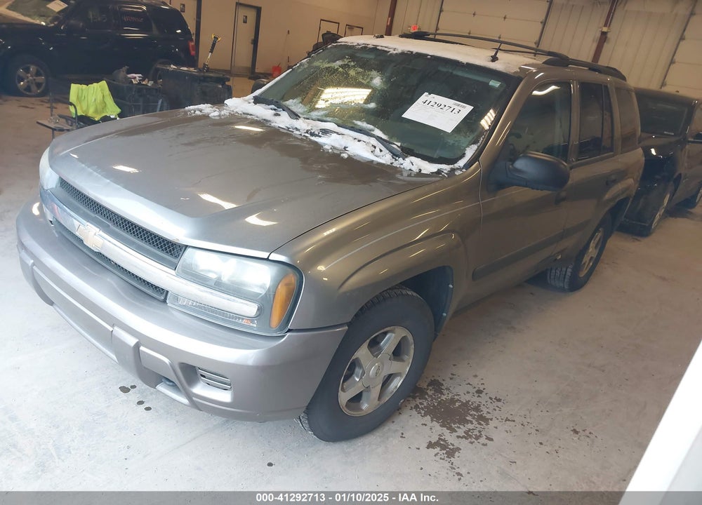 2005 CHEVROLET TRAILBLAZER LS VIN: 1GNDT13S152363261