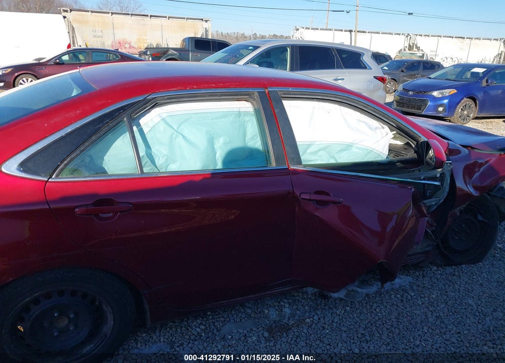 2017 TOYOTA CAMRY LE VIN: 4T1BF1FK2HU814348