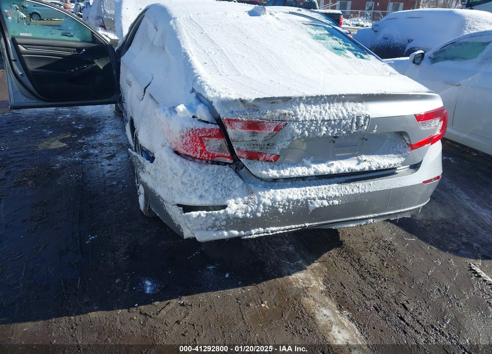 2018 HONDA ACCORD VIN: 1HGCV1F58JA217042