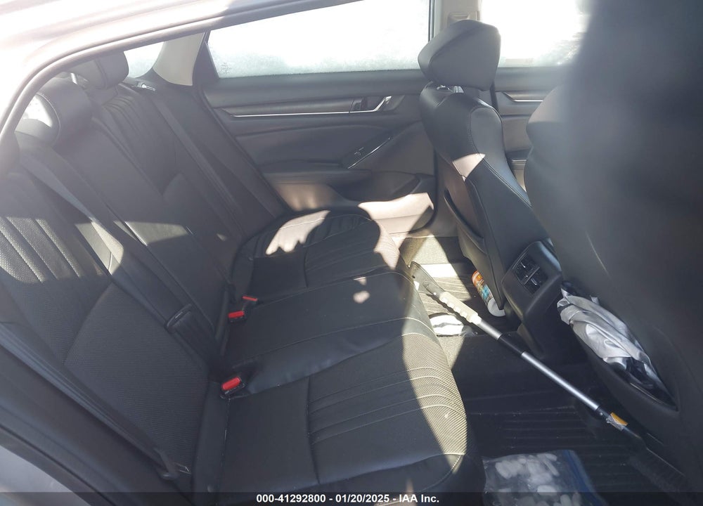 2018 HONDA ACCORD VIN: 1HGCV1F58JA217042