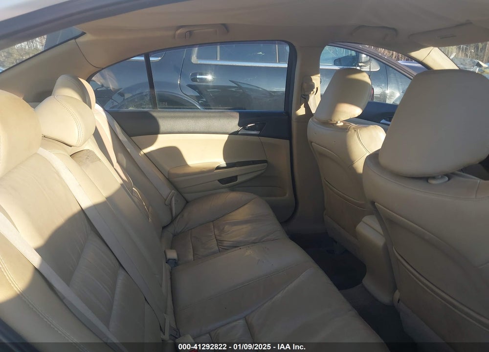 2011 HONDA ACCORD 2.4 SE VIN: 1HGCP2F68BA121101