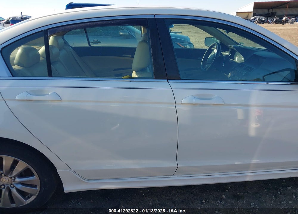 2011 HONDA ACCORD 2.4 SE VIN: 1HGCP2F68BA121101