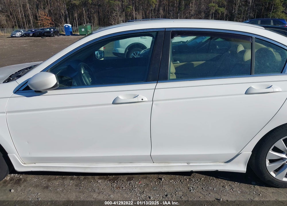 2011 HONDA ACCORD 2.4 SE VIN: 1HGCP2F68BA121101