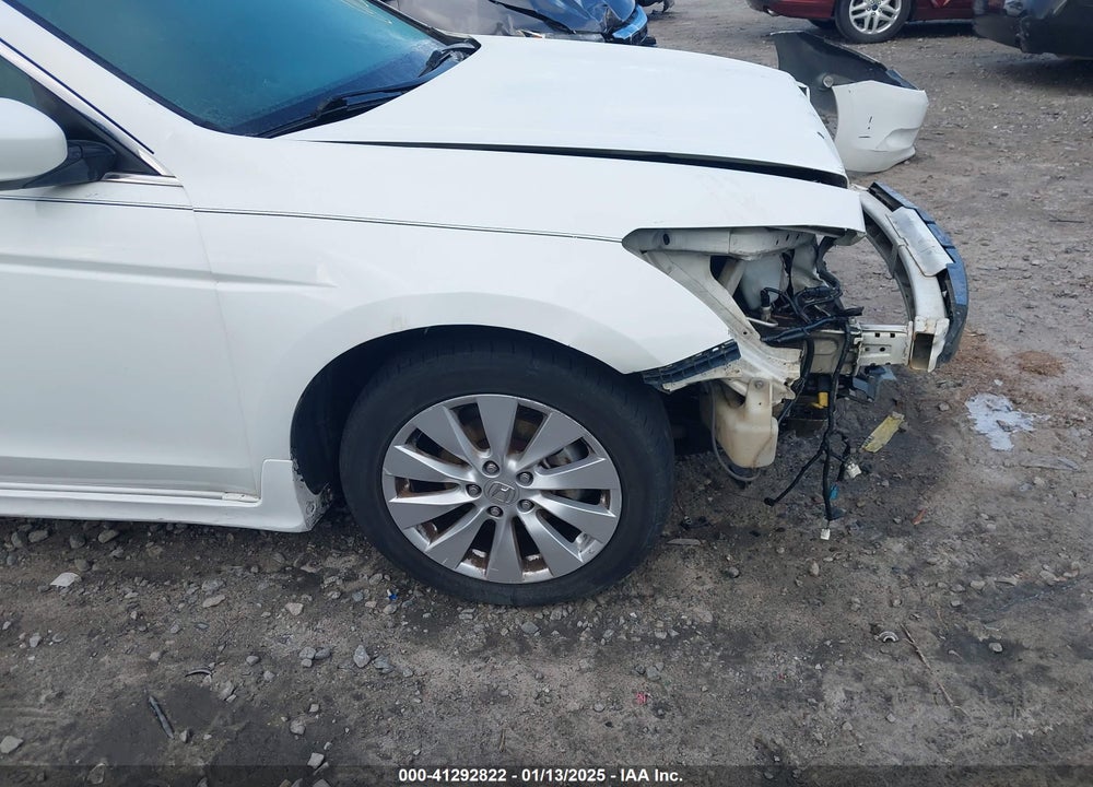 2011 HONDA ACCORD 2.4 SE VIN: 1HGCP2F68BA121101