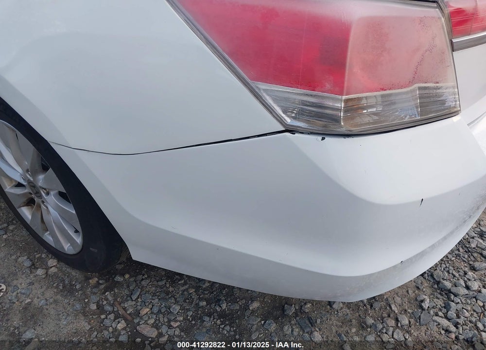 2011 HONDA ACCORD 2.4 SE VIN: 1HGCP2F68BA121101