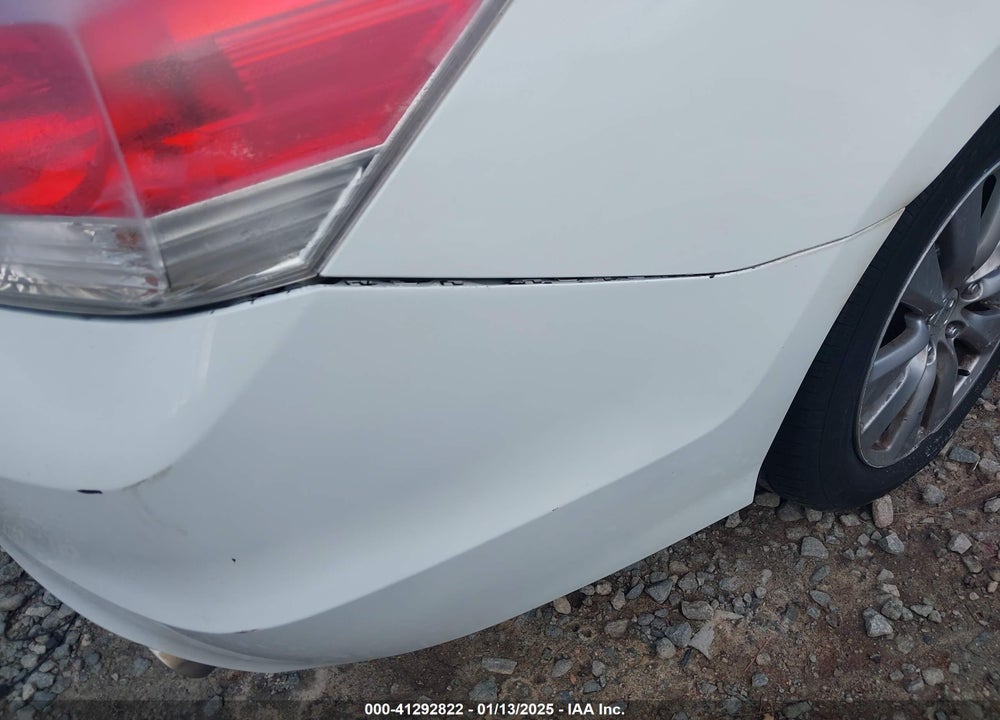 2011 HONDA ACCORD 2.4 SE VIN: 1HGCP2F68BA121101