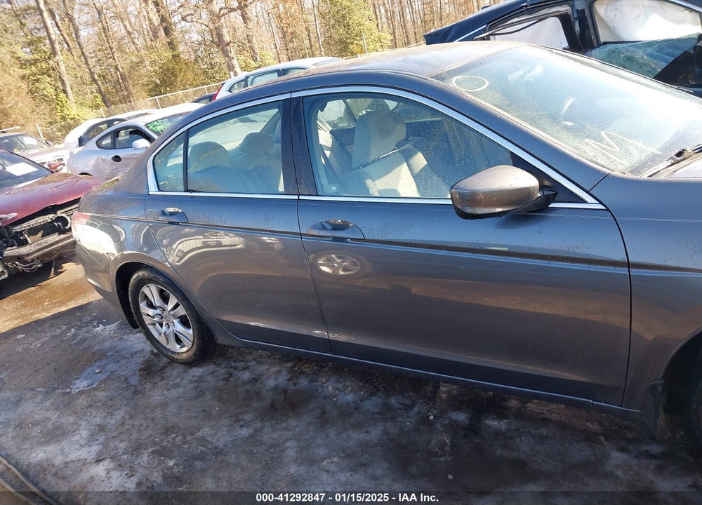 2008 HONDA ACCORD 2.4 LX-P VIN: 1HGCP26498A137749