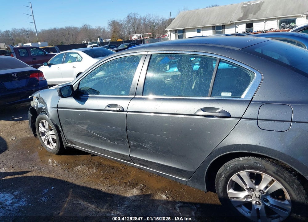 2008 HONDA ACCORD 2.4 LX-P VIN: 1HGCP26498A137749