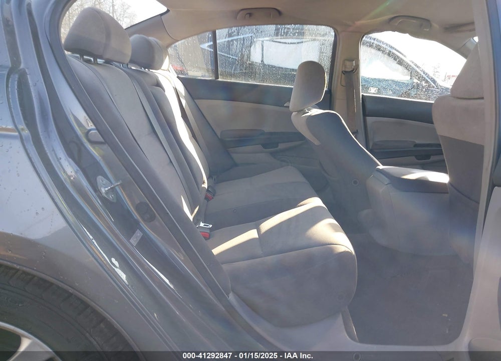 2008 HONDA ACCORD 2.4 LX-P VIN: 1HGCP26498A137749