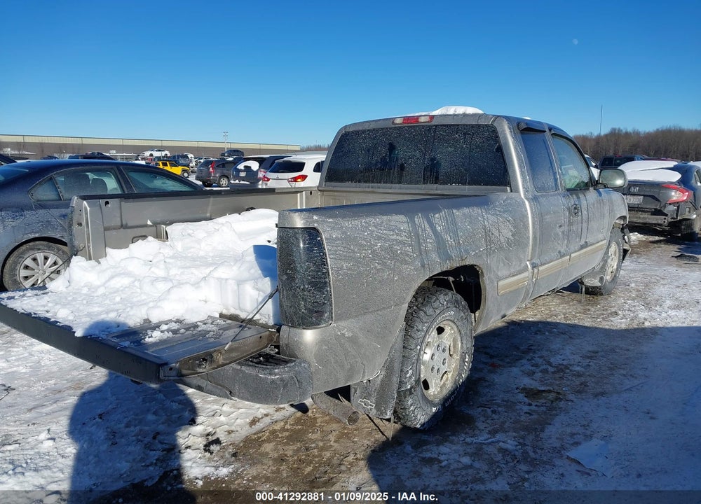 2002 CHEVROLET SILVERADO 1500 LS VIN: 2GCEC19VX21196604