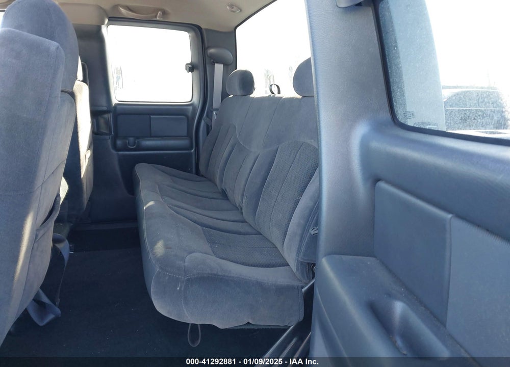 2002 CHEVROLET SILVERADO 1500 LS VIN: 2GCEC19VX21196604