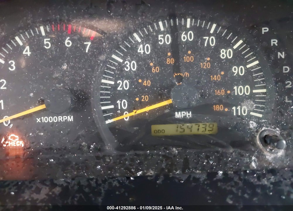 2004 TOYOTA TUNDRA SR5 V8 VIN: 5TBRT34164S444482