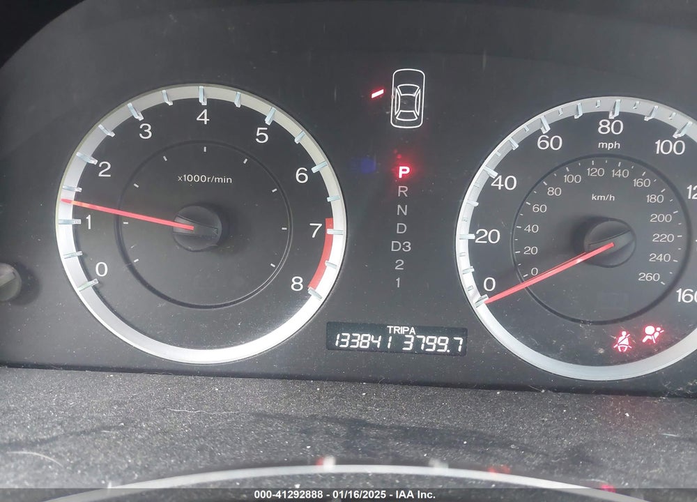 2011 HONDA ACCORD VIN: 1HGCP3F89BA008832