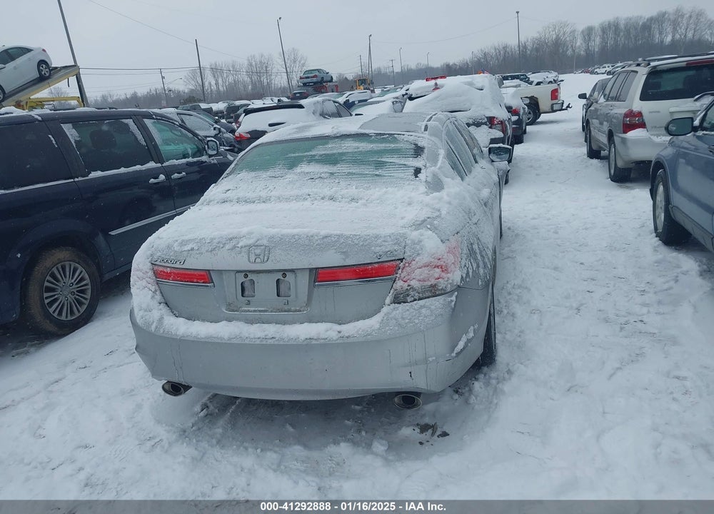 2011 HONDA ACCORD VIN: 1HGCP3F89BA008832