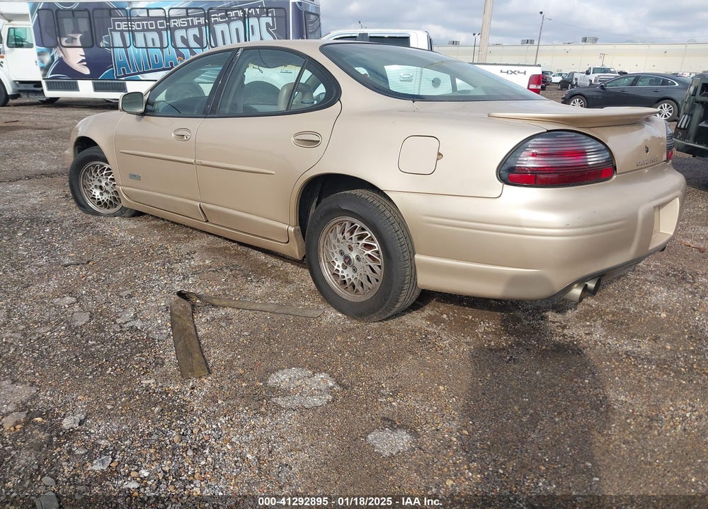 2000 PONTIAC GRAND PRIX GTP VIN: 1G2WR5218YF252269