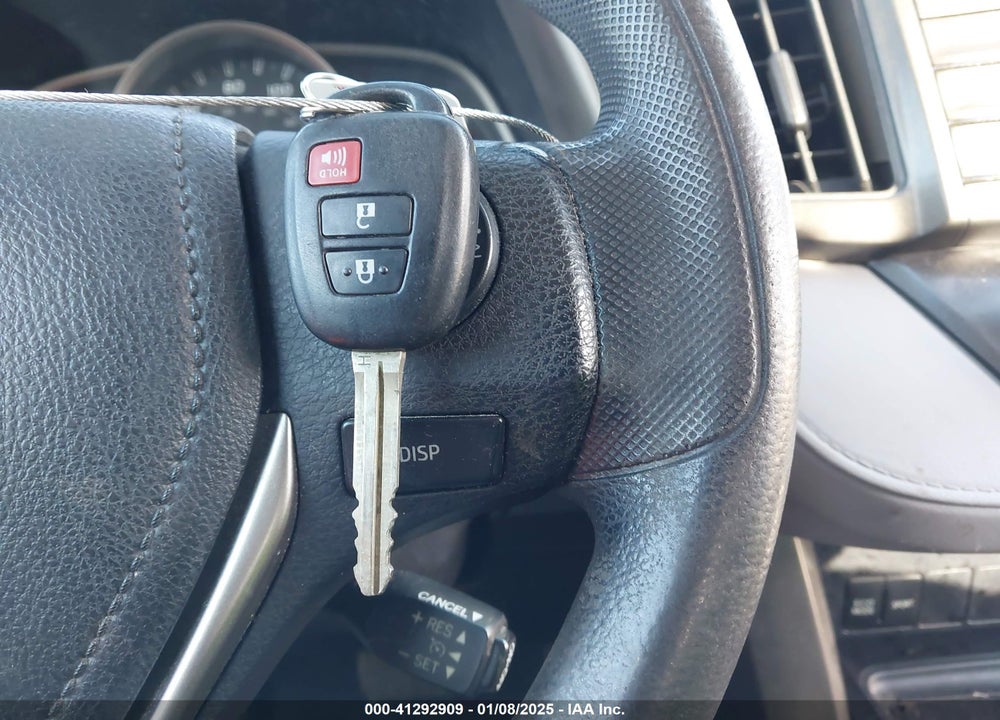 2015 TOYOTA RAV4 LE VIN: 2T3BFREV8FW305072