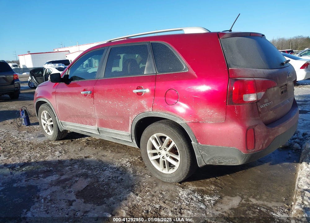 2015 KIA SORENTO LX VIN: 5XYKT4A60FG626399