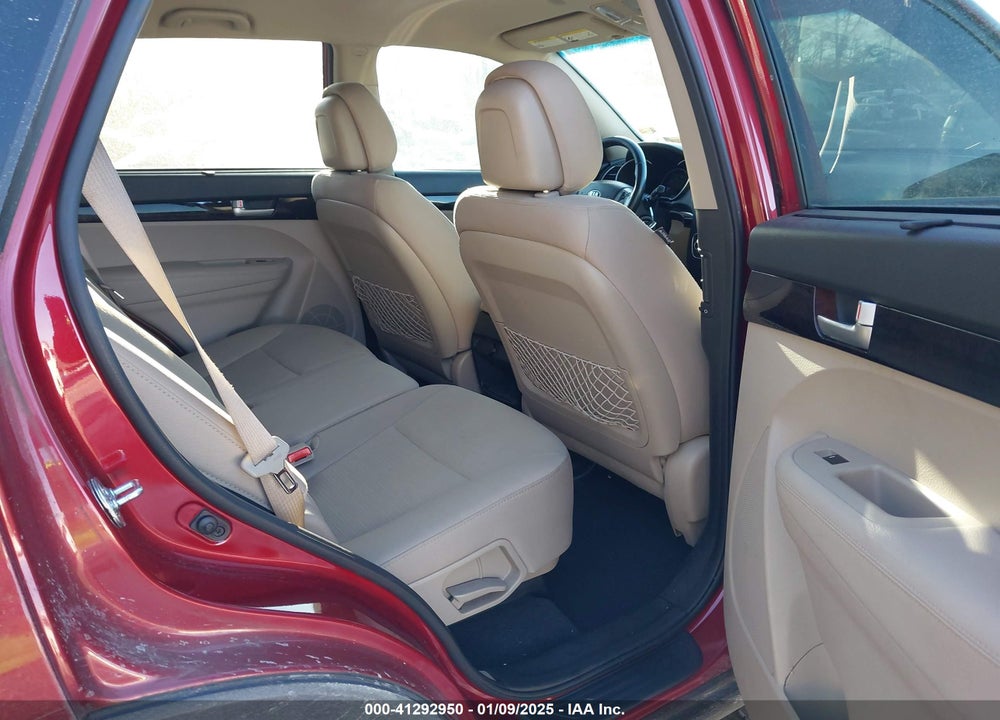 2015 KIA SORENTO LX VIN: 5XYKT4A60FG626399