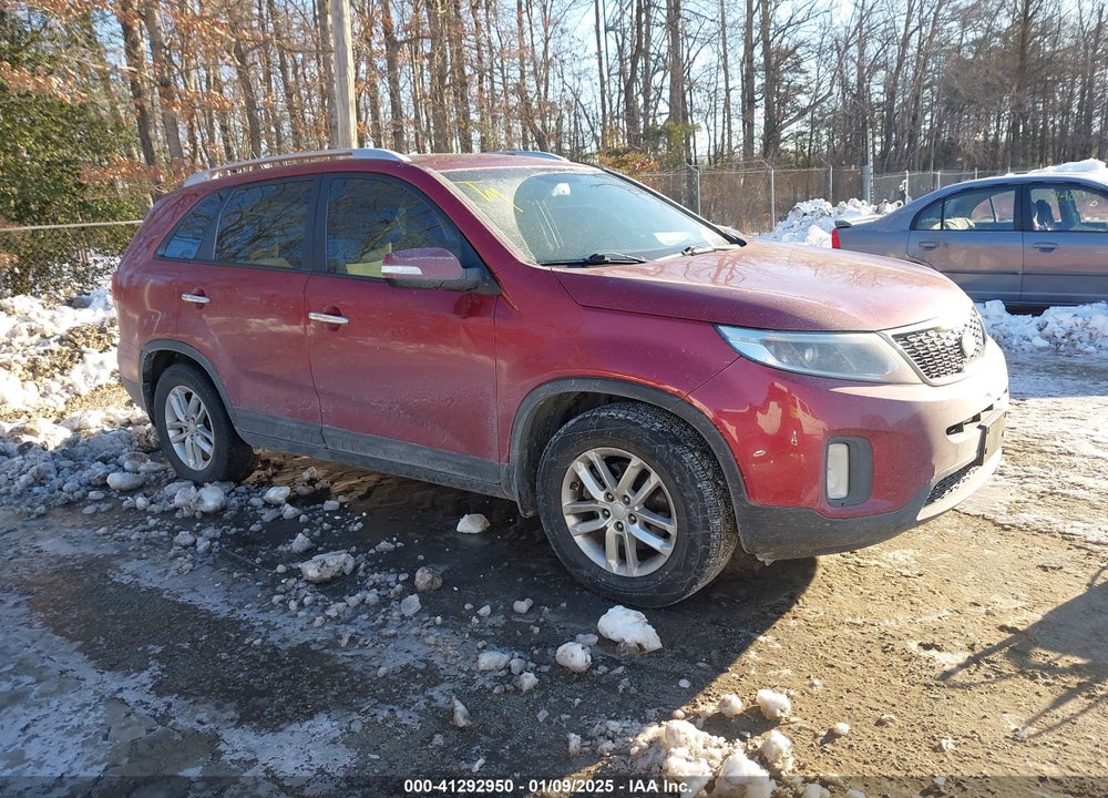 2015 KIA SORENTO LX VIN: 5XYKT4A60FG626399