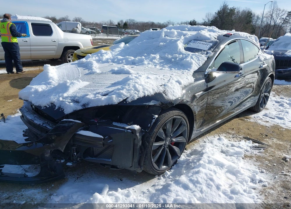 2015 TESLA MODEL S 85D/P85D VIN: 5YJSA1E40FF117515