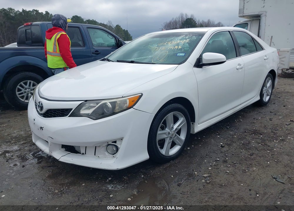 2013 TOYOTA CAMRY SE VIN: 4T1BF1FKXDU715111