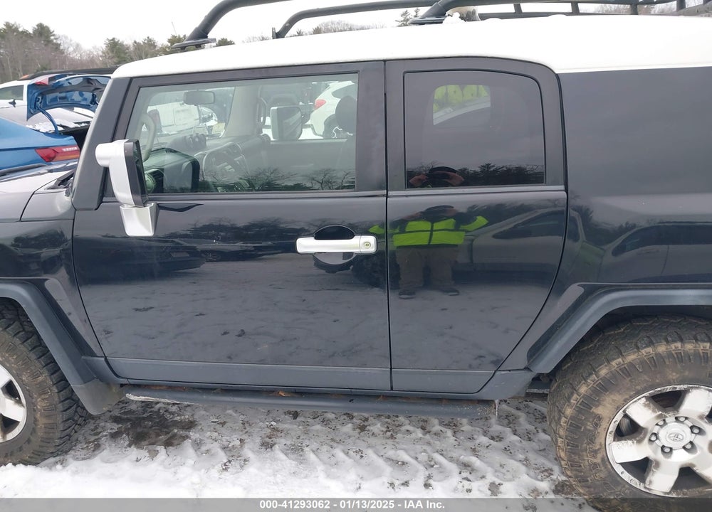 2008 TOYOTA FJ CRUISER VIN: JTEBU11F98K020667