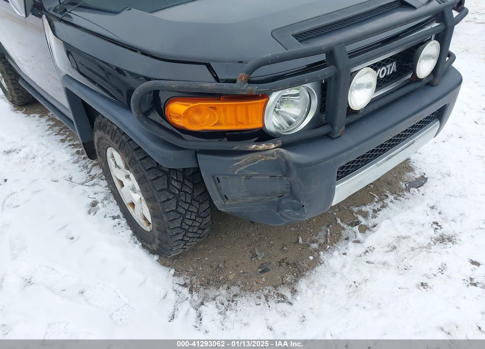 2008 TOYOTA FJ CRUISER VIN: JTEBU11F98K020667