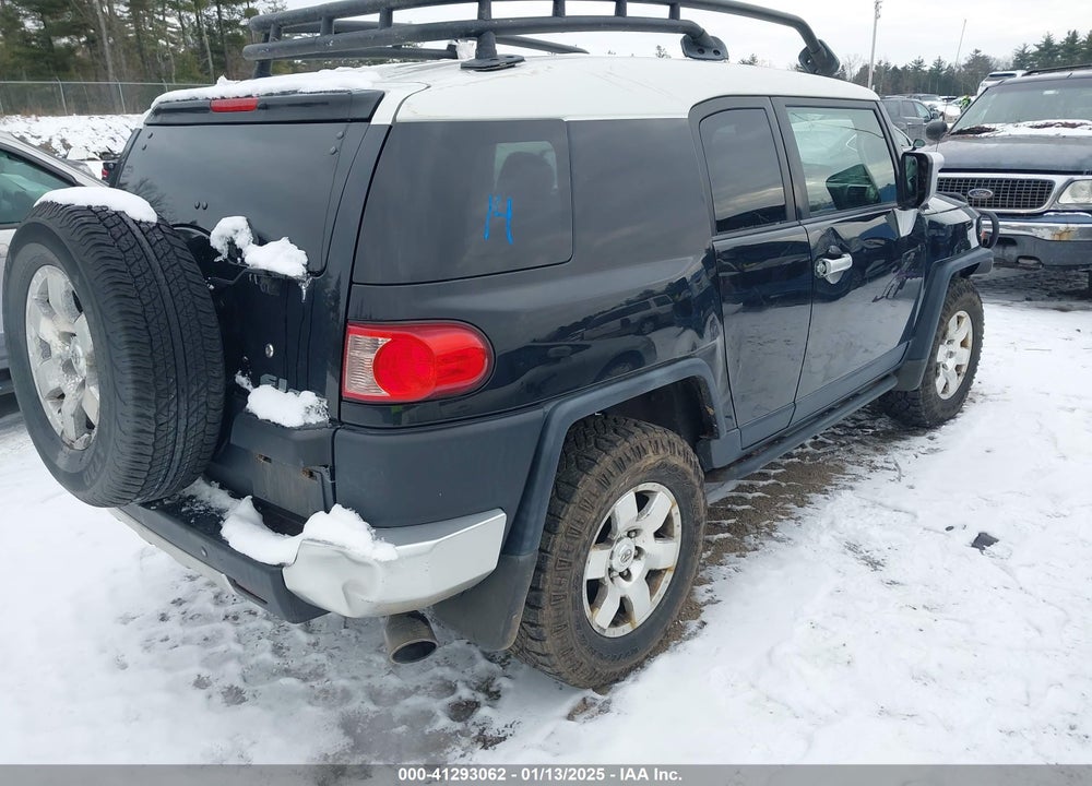 2008 TOYOTA FJ CRUISER VIN: JTEBU11F98K020667