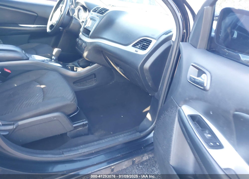 2018 DODGE JOURNEY SE VIN: 3C4PDCAB7JT517854