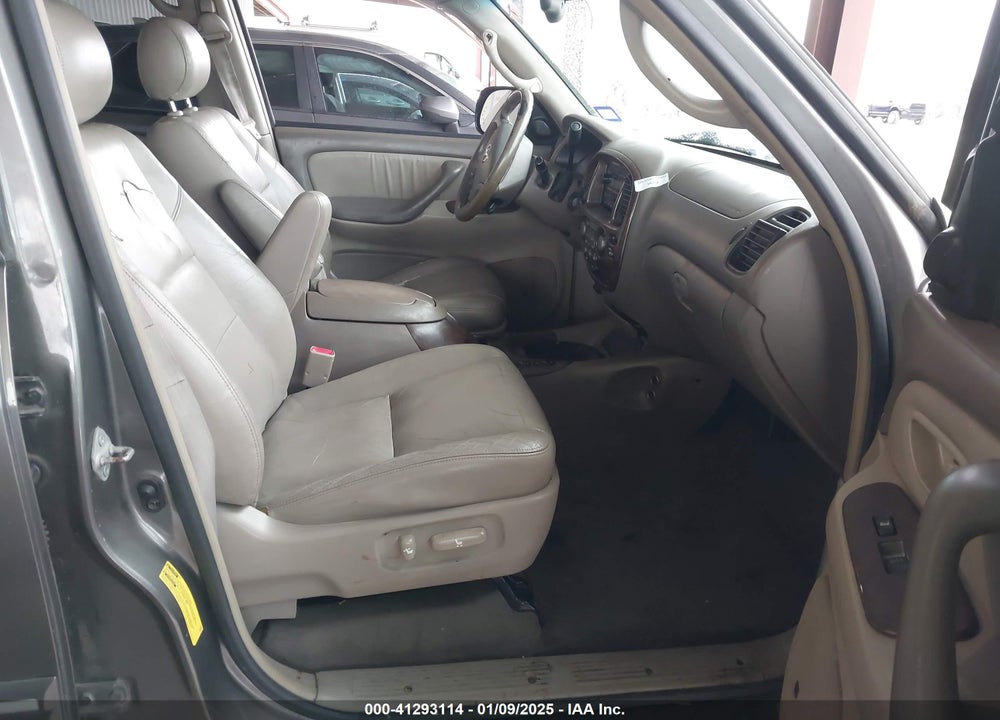 2005 TOYOTA SEQUOIA LIMITED V8 VIN: 5TDZT38A25S239888