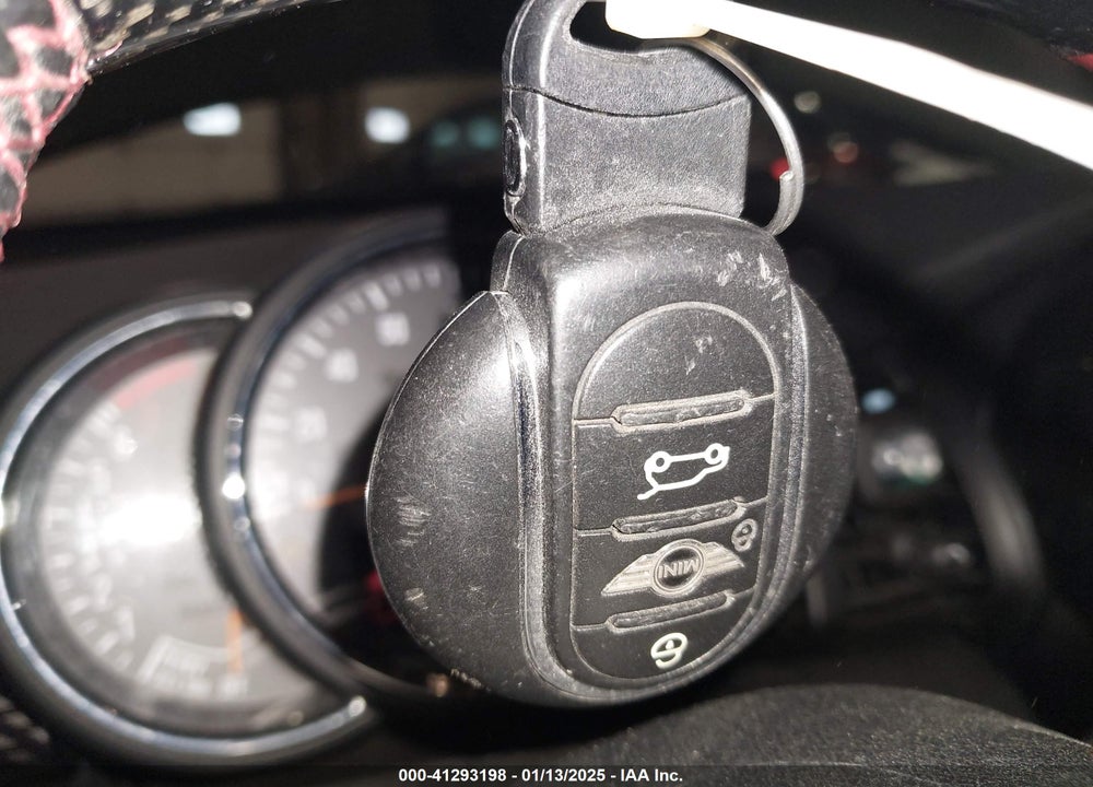 2015 MINI HARDTOP COOPER S VIN: WMWXU3C53F2B62469