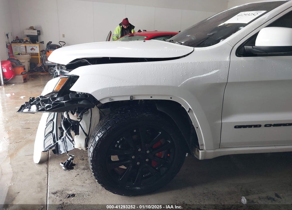 2017 JEEP GRAND CHEROKEE ALTITUDE 4X4 VIN: 1C4RJFAG3HC938538