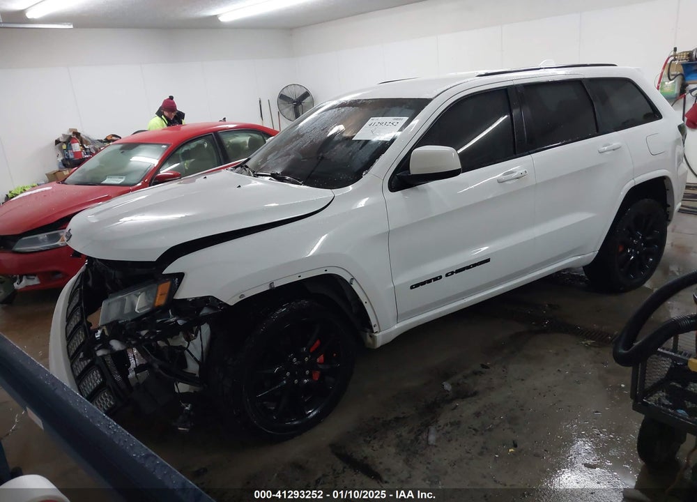 2017 JEEP GRAND CHEROKEE ALTITUDE 4X4 VIN: 1C4RJFAG3HC938538