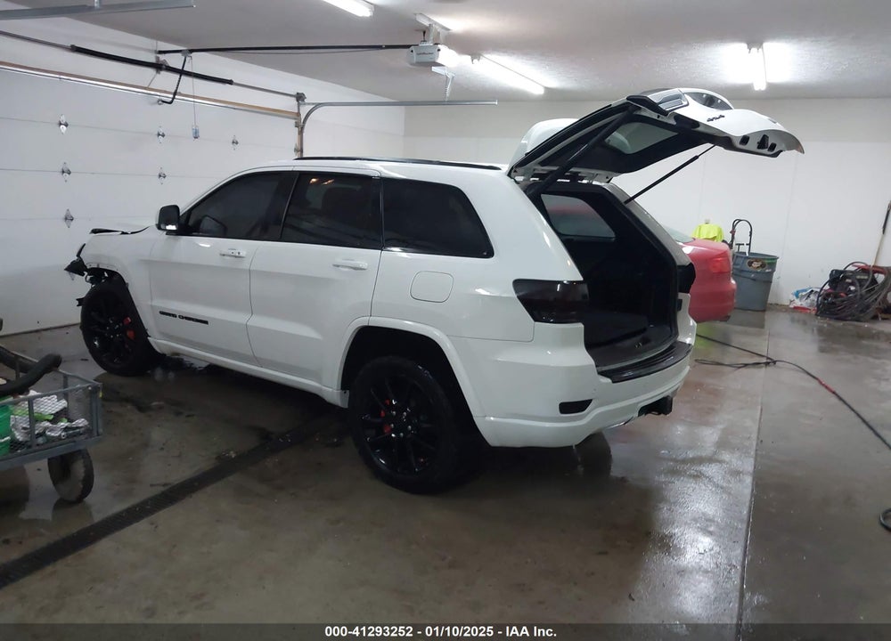 2017 JEEP GRAND CHEROKEE ALTITUDE 4X4 VIN: 1C4RJFAG3HC938538