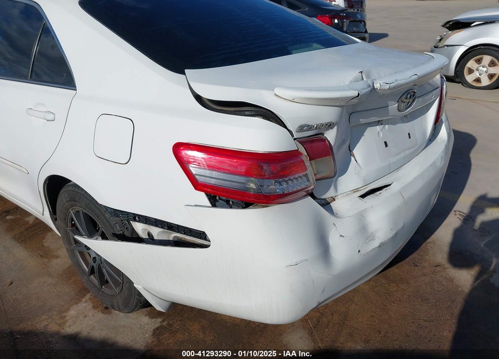 2010 TOYOTA CAMRY LE VIN: 4T4BF3EK8AR011861