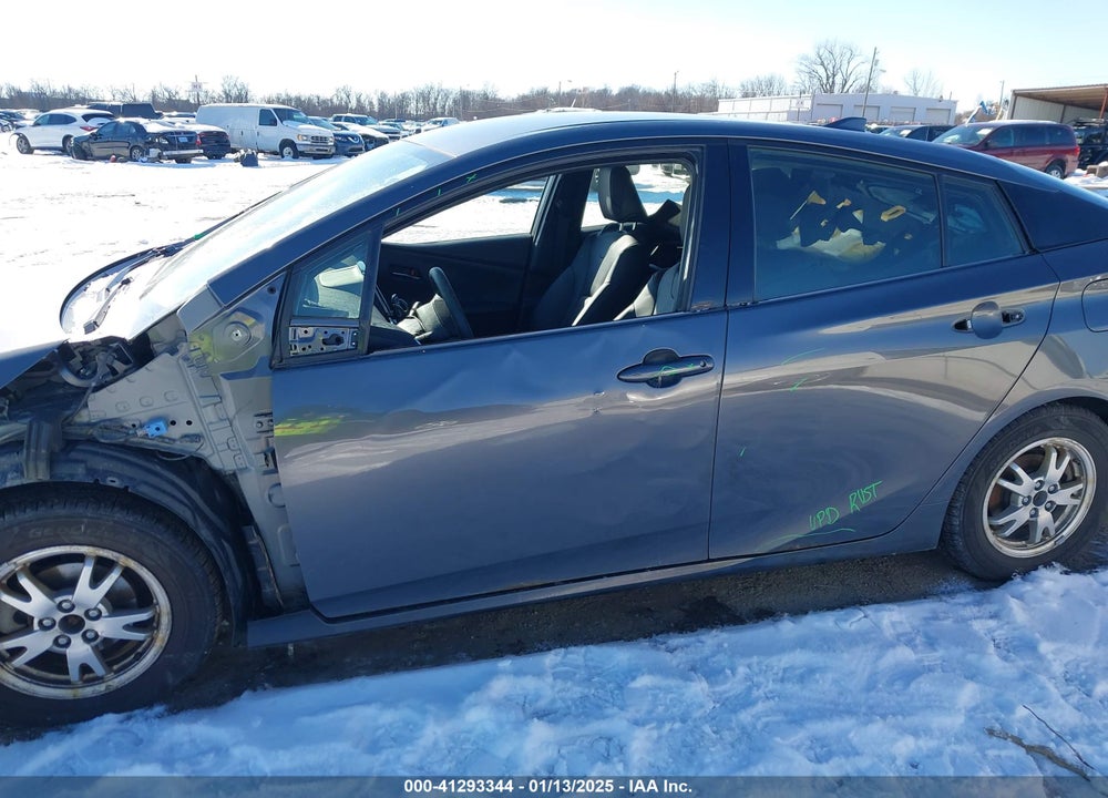 2017 TOYOTA PRIUS PRIME PREMIUM VIN: JTDKARFP7H3003731