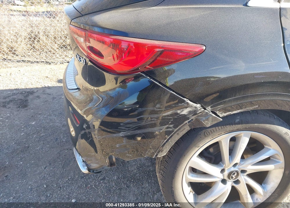2019 INFINITI QX30 LUXE VIN: SJKCH5CP2KA009403